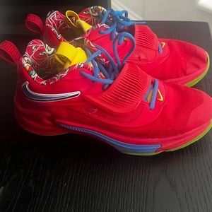 NIKE Zoom Freak 3 NRG Uno Red size 7